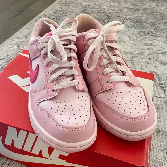 PINK NIKE DUNK LOW - Picture 4 of 6